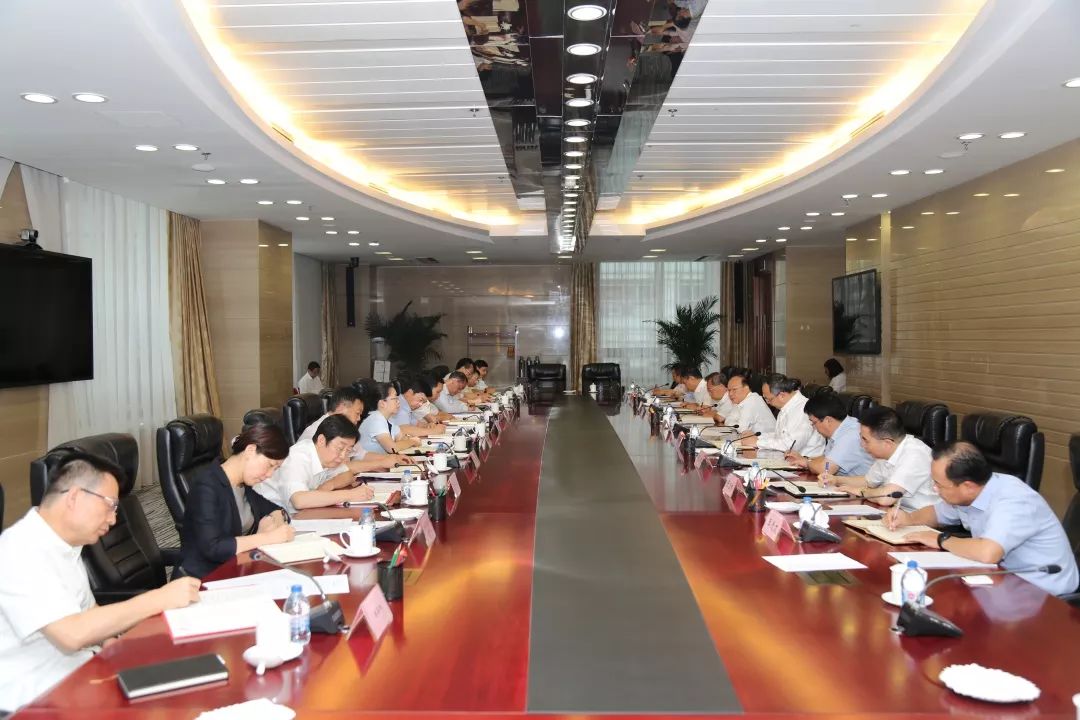 【不忘初心、牢記使命<18>】亮劍!與形式主義、官僚主義作堅(jiān)決斗爭(zhēng)——黨組開(kāi)展主題教育第二次集中學(xué)習(xí)研討