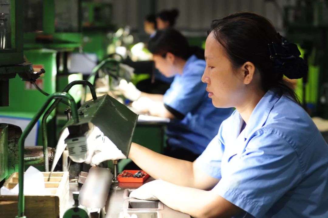 【主題教育促發展&lt;3&gt;】用實效說話！看看長江電工提交的半年答卷