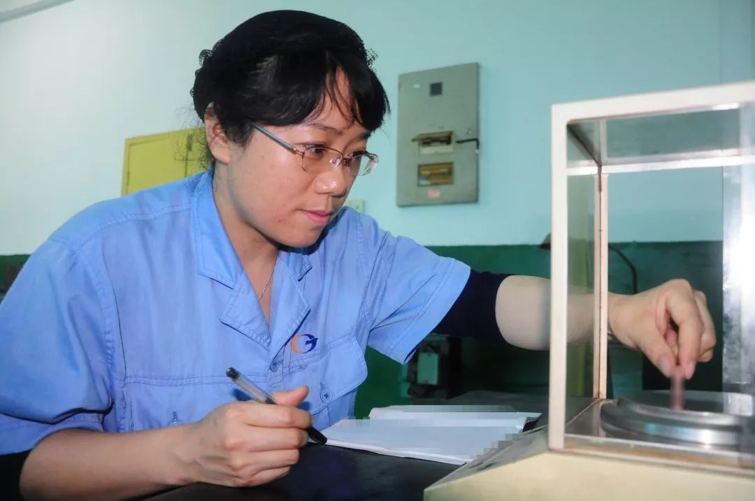 【最美兵裝人<30>】長(zhǎng)江電工周克容:盛開的“科研玫瑰”